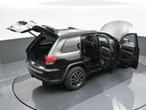 Thumbnail of 2020 Diamond Black Jeep Grand Cherokee