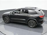 Thumbnail of 2020 Diamond Black Jeep Grand Cherokee
