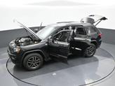 Thumbnail of 2020 Diamond Black Jeep Grand Cherokee