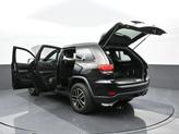 Thumbnail of 2020 Diamond Black Jeep Grand Cherokee