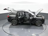 Thumbnail of 2020 Diamond Black Jeep Grand Cherokee