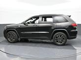 Thumbnail of 2020 Diamond Black Jeep Grand Cherokee
