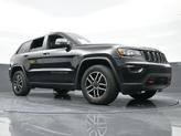 Thumbnail of 2020 Diamond Black Jeep Grand Cherokee
