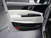 Thumbnail of 2024 Ceramic Silver Kia Carnival