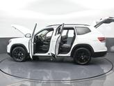 Thumbnail of 2024 Pure White Volkswagen Atlas