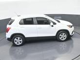 Thumbnail of 2022 Summit White Chevrolet Trax