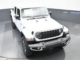 Thumbnail of 2024 Bright White Clearcoat Jeep Gladiator