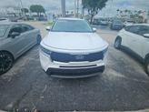 Thumbnail of 2021 Glacial White Pearl Kia Sorento
