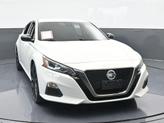 Thumbnail of 2021 Glacier White Nissan Altima