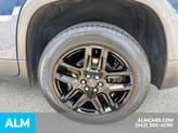 Thumbnail of 2022 Northsky Blue Metallic Chevrolet Traverse