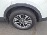 Thumbnail of 2022 Pristine White Metallic Tri-Coat Lincoln Nautilus
