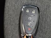 Thumbnail of 2022 Silver Ice Metallic Chevrolet Equinox
