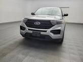 Thumbnail of 2021 Iconic Silver Metallic Ford Explorer