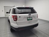 Thumbnail of 2017 Oxford White Ford Explorer