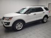 Thumbnail of 2017 Oxford White Ford Explorer