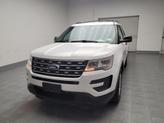Thumbnail of 2017 Oxford White Ford Explorer