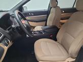 Thumbnail of 2017 Oxford White Ford Explorer