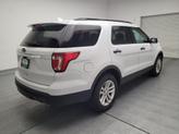 Thumbnail of 2017 Oxford White Ford Explorer
