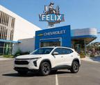 Photo of 2025 Summit White Chevrolet Trax