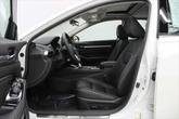 Thumbnail of 2023 Pearl White Tricoat Nissan Altima