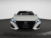 Thumbnail of 2023 Pearl White Tricoat Nissan Altima