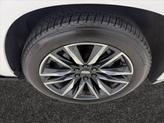 Thumbnail of 2021 Crystal White Tricoat Cadillac Escalade