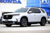 Photo of 2025 White Pearl Honda Pilot