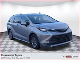 Photo of 2022 Celestial Silver Metallic Toyota Sienna