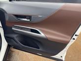 Thumbnail of 2021 Blizzard Pearl Toyota Venza