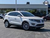 Thumbnail of 2016 White Platinum Metallic Tri-Coat Lincoln MKC