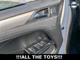 Thumbnail of 2016 White Platinum Metallic Tri-Coat Lincoln MKC