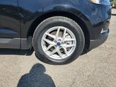 Thumbnail of 2022 Agate Black Metallic Ford Edge