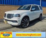 Photo of 2017 White Platinum Lincoln Navigator