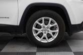 Thumbnail of 2015 Bright White Jeep Cherokee