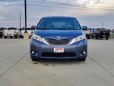 Thumbnail of 2014 Blue Toyota Sienna