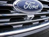 Thumbnail of 2024 Green Metallic Ford Edge