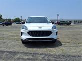 Thumbnail of 2022 Oxford White Ford Escape