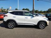 Thumbnail of 2023 Snow White Pearl Kia Seltos