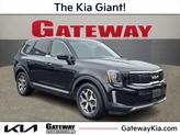 Photo of 2022 Ebony Black Kia Telluride