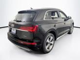 Thumbnail of 2022 Mythos Black Metallic Audi Q5