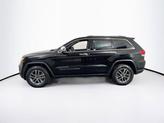 Thumbnail of 2022 Diamond Black Crystal Pearlcoat Jeep Grand Cherokee