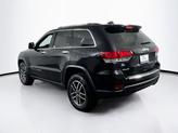 Thumbnail of 2022 Diamond Black Crystal Pearlcoat Jeep Grand Cherokee