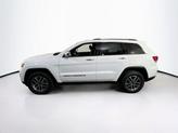 Thumbnail of 2022 Bright White Clearcoat Jeep Grand Cherokee
