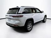 Thumbnail of 2022 Bright White Clearcoat Jeep Grand Cherokee