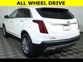Thumbnail of 2022 Crystal White Tricoat Cadillac XT5