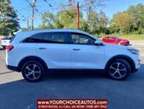 Thumbnail of 2017 Snow White Pearl Kia Sorento