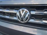 Thumbnail of 2018 Platinum Gray Metallic Volkswagen Atlas