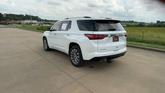 Thumbnail of 2023 Iridescent Pearl Tricoat Chevrolet Traverse
