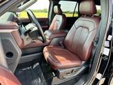 Thumbnail of 2022 Black Metallic Ford Expedition