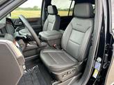 Thumbnail of 2025 Onyx Black GMC Yukon XL
